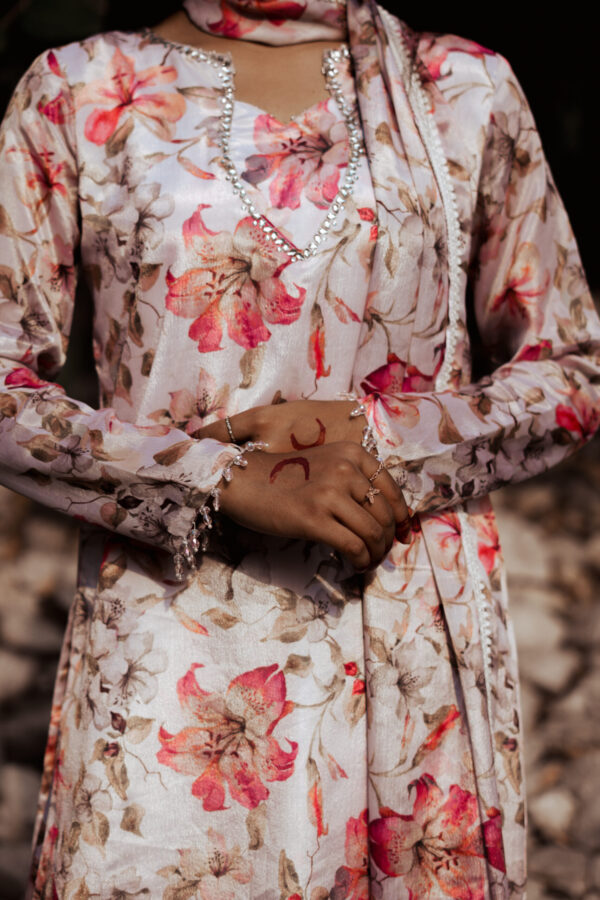 Floral Farsi salwar kameez with hand-made crystal tassels - Image 3