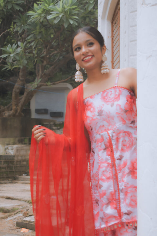 "GULMOHAR" Red floral sharara kurta set with intricate lace work - Image 4